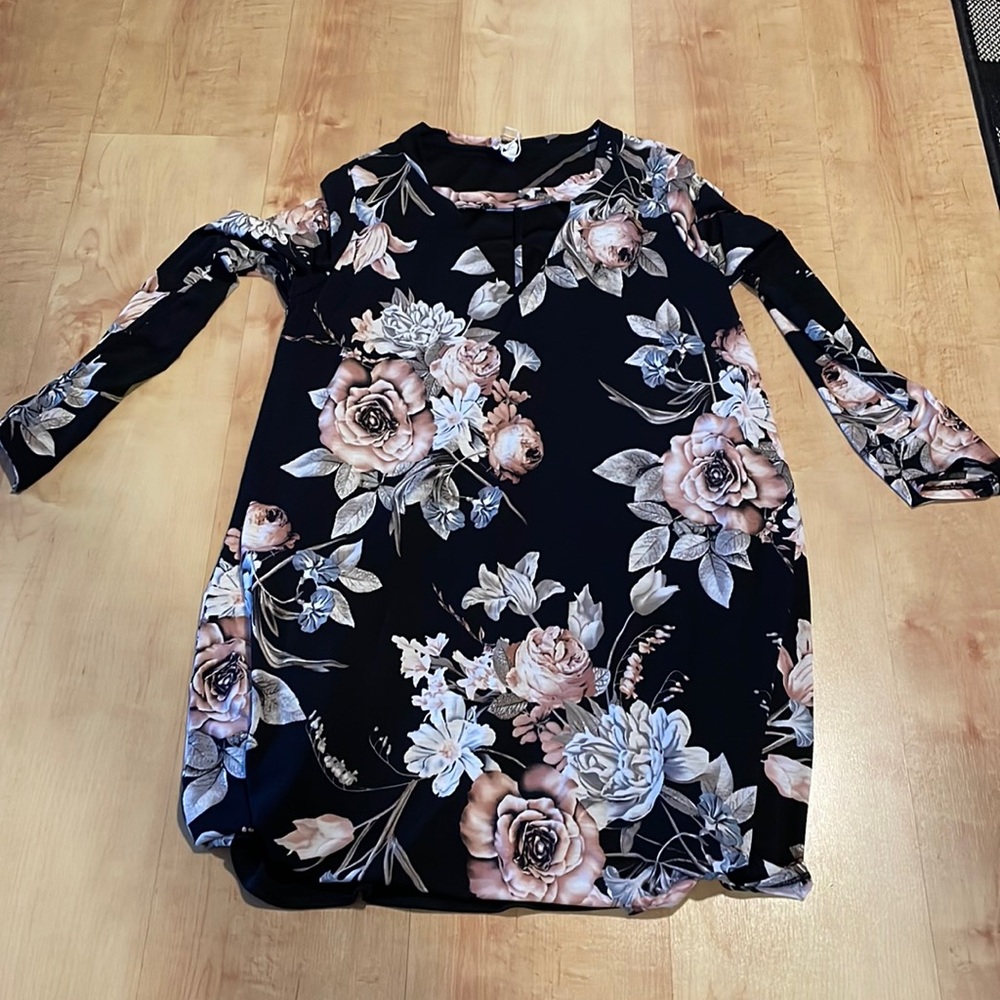 Pink Blush Maternity long sleeved dress. No signs of wear. Size small.